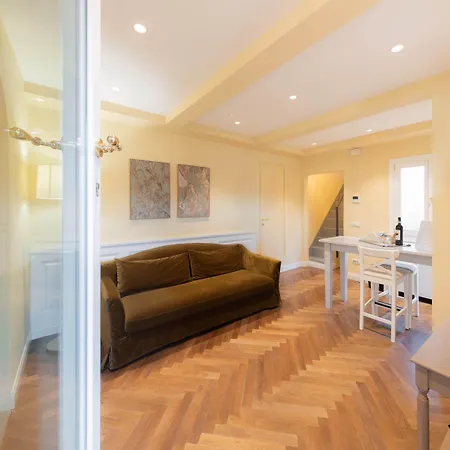 Algila Luxury Torrigiani Apartments-3